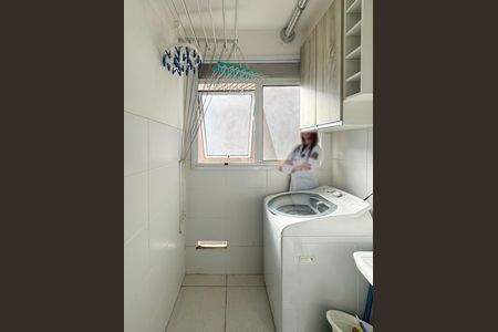Apartamento à venda com 56m², 2 quartos e 1 vaga Apartamento à venda com 56m², 2 quartos e 1 vagaÁrea de Serviço