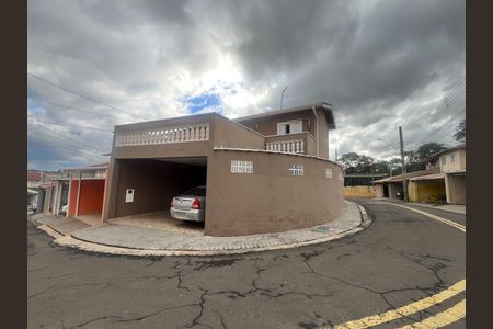 Casa de condomínio à venda com 127m², 3 quartos e 2 vagas Casa de condomínio à venda com 127m², 3 quartos e 2 vagasFachada