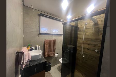 Casa de condomínio à venda com 127m², 3 quartos e 2 vagas Casa de condomínio à venda com 127m², 3 quartos e 2 vagasBanheiro