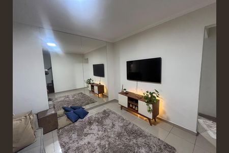 Casa de condomínio à venda com 127m², 3 quartos e 2 vagas Casa de condomínio à venda com 127m², 3 quartos e 2 vagasSala