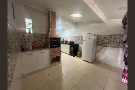 Casa de condomínio à venda com 127m², 3 quartos e 2 vagas Casa de condomínio à venda com 127m², 3 quartos e 2 vagasCozinha