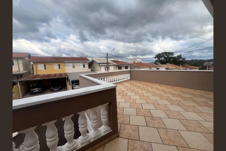 Casa de condomínio à venda com 127m², 3 quartos e 2 vagas Casa de condomínio à venda com 127m², 3 quartos e 2 vagasÁrea Externa