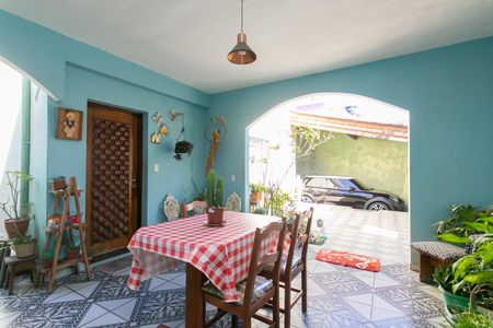 Área Externa de casa para alugar com 3 quartos, 300m² em Vila Morgadouro, São Paulo