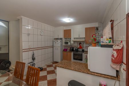 Casa à venda com 270m², 3 quartos e 2 vagasCozinha e Sala de Jantar 