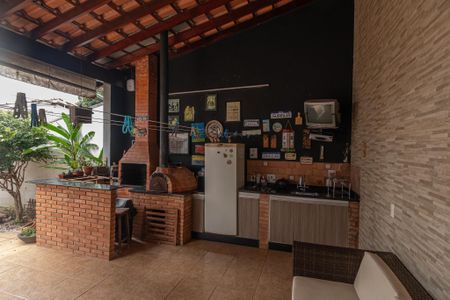 Casa à venda com 270m², 3 quartos e 2 vagasVaranda Gourmet