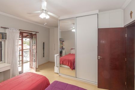 Casa à venda com 270m², 3 quartos e 2 vagasSuite 2