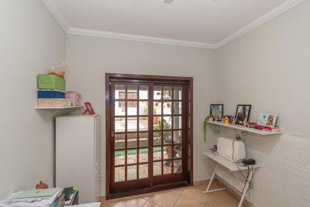 Casa à venda com 270m², 3 quartos e 2 vagasQuarto/Escritório