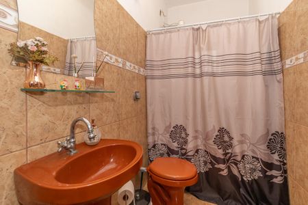 Casa à venda com 270m², 3 quartos e 2 vagasBanheiro Área de Serviço