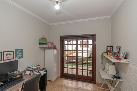Casa à venda com 270m², 3 quartos e 2 vagasQuarto/Escritório