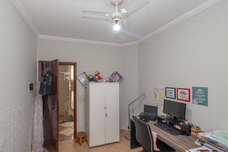 Casa à venda com 270m², 3 quartos e 2 vagasQuarto/Escritório