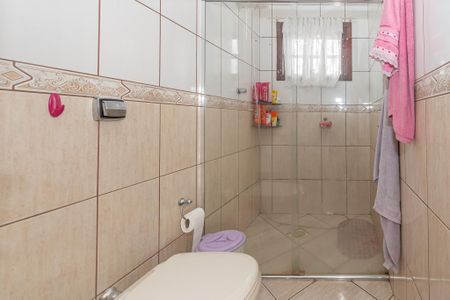 Casa à venda com 270m², 3 quartos e 2 vagasBanheiro da Suíte 2
