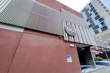 Studio à venda com 25m², 1 quarto e sem vaga Studio à venda com 25m², 1 quarto e sem vagaFachada com Plaquinha