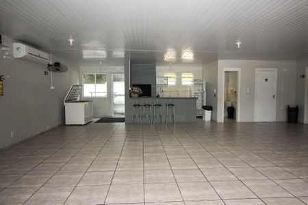 Apartamento à venda com 42m², 2 quartos e 1 vaga Apartamento à venda com 42m², 2 quartos e 1 vagaÁrea comum - Salão de festas