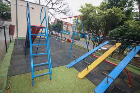 Apartamento à venda com 42m², 2 quartos e 1 vaga Apartamento à venda com 42m², 2 quartos e 1 vagaÁrea comum - Playground