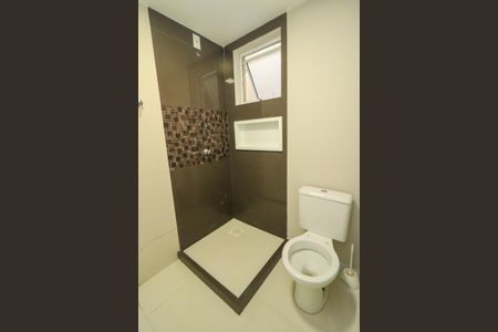 Apartamento à venda com 42m², 2 quartos e 1 vaga Apartamento à venda com 42m², 2 quartos e 1 vagaBanheiro