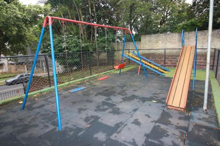 Apartamento à venda com 42m², 2 quartos e 1 vaga Apartamento à venda com 42m², 2 quartos e 1 vagaÁrea comum - Playground