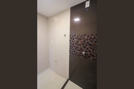 Apartamento à venda com 42m², 2 quartos e 1 vaga Apartamento à venda com 42m², 2 quartos e 1 vagaBanheiro