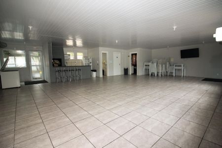 Apartamento à venda com 42m², 2 quartos e 1 vaga Apartamento à venda com 42m², 2 quartos e 1 vagaÁrea comum - Salão de festas