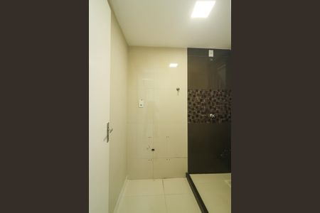 Apartamento à venda com 42m², 2 quartos e 1 vaga Apartamento à venda com 42m², 2 quartos e 1 vagaBanheiro