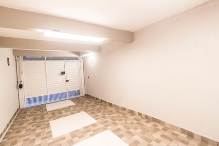 Casa à venda com 150m², 2 quartos e 3 vagas Casa à venda com 150m², 2 quartos e 3 vagasGaragem