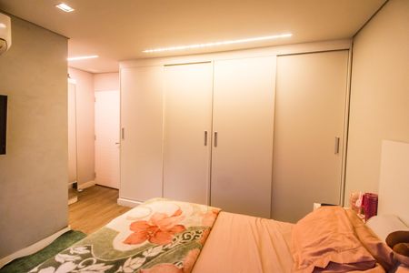 Casa à venda com 150m², 2 quartos e 3 vagas Casa à venda com 150m², 2 quartos e 3 vagasSuíte