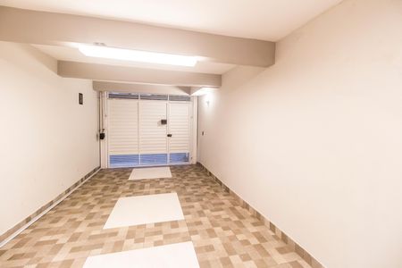 Casa à venda com 150m², 2 quartos e 3 vagas Casa à venda com 150m², 2 quartos e 3 vagasGaragem