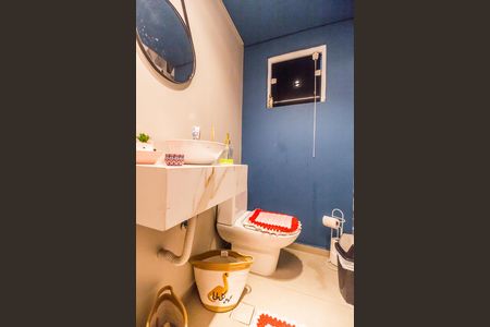 Casa à venda com 150m², 2 quartos e 3 vagas Casa à venda com 150m², 2 quartos e 3 vagasLavabo