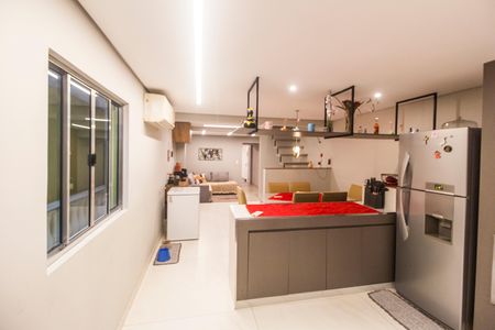 Casa à venda com 150m², 2 quartos e 3 vagas Casa à venda com 150m², 2 quartos e 3 vagasCozinha