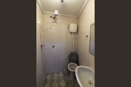 Banheiro de kitnet/studio para alugar com 1 quarto, 40m² em Jardim das Vertentes, São Paulo