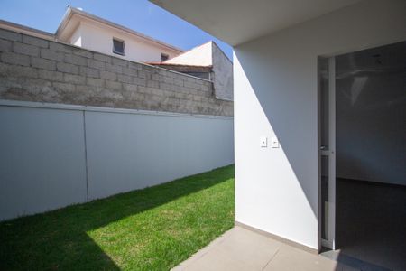 Casa de condomínio para alugar com 115m², 3 quartos e 2 vagas Casa de condomínio para alugar com 115m², 3 quartos e 2 vagasÁrea externa