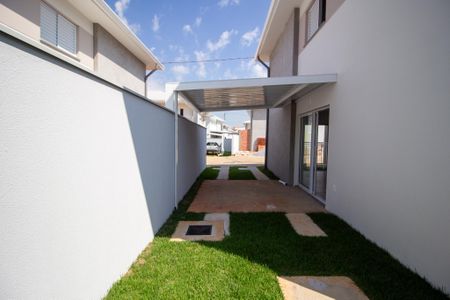 Casa de condomínio para alugar com 115m², 3 quartos e 2 vagas Casa de condomínio para alugar com 115m², 3 quartos e 2 vagasÁrea externa