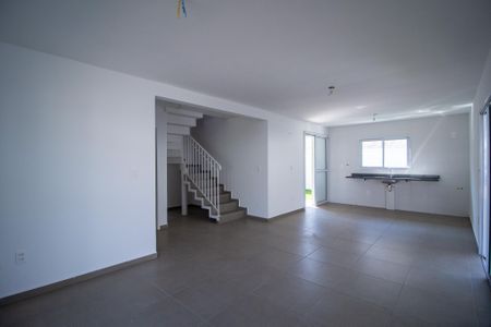 Sala  de casa de condomínio para alugar com 3 quartos, 115m² em Jardim Tatiana, Votorantim