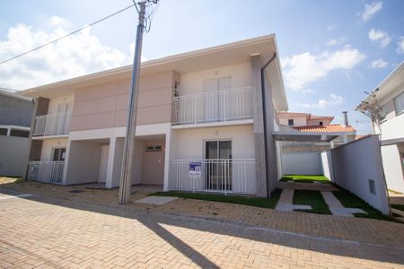 Casa de condomínio para alugar com 115m², 3 quartos e 2 vagas Casa de condomínio para alugar com 115m², 3 quartos e 2 vagasFachada