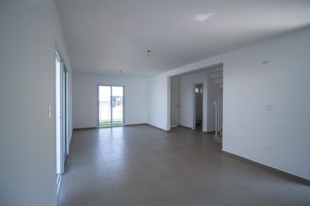 Sala  de casa de condomínio para alugar com 3 quartos, 115m² em Jardim Tatiana, Votorantim