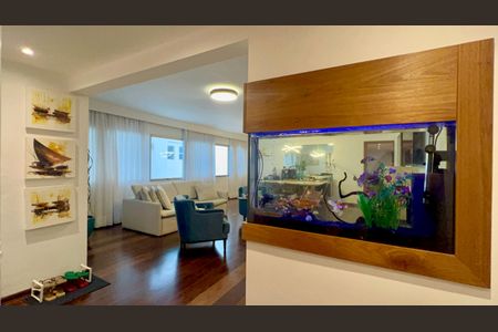 Apartamento à venda com 170m², 3 quartos e 2 vagasEntrada