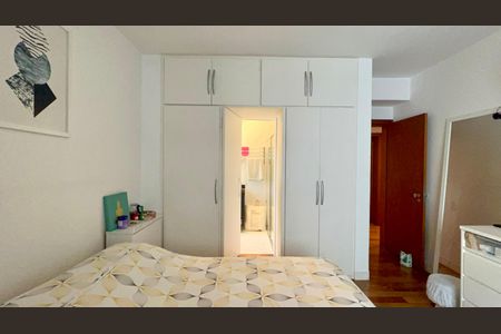 Apartamento à venda com 170m², 3 quartos e 2 vagasSuíte 1