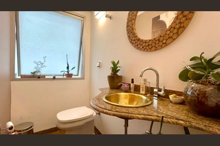 Apartamento à venda com 170m², 3 quartos e 2 vagasLavabo