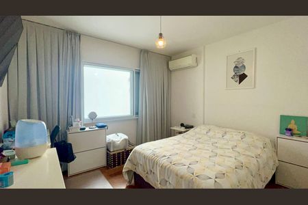 Apartamento à venda com 170m², 3 quartos e 2 vagasSuíte 1