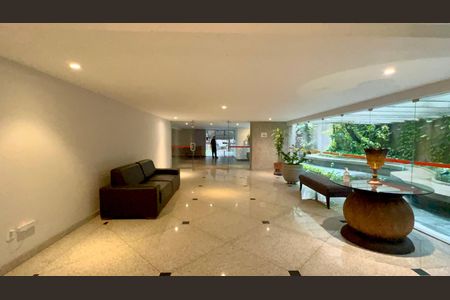 Apartamento à venda com 170m², 3 quartos e 2 vagasHall de entrada