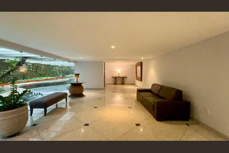 Apartamento à venda com 170m², 3 quartos e 2 vagasHall de entrada