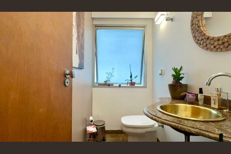 Apartamento à venda com 170m², 3 quartos e 2 vagasLavabo