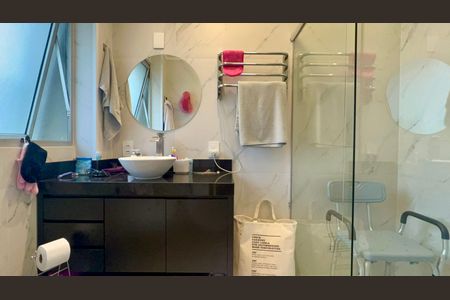 Apartamento à venda com 170m², 3 quartos e 2 vagasBanheiro da Suíte 1