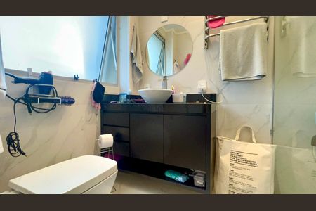 Apartamento à venda com 170m², 3 quartos e 2 vagasBanheiro da Suíte 1