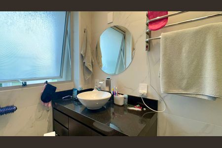 Apartamento à venda com 170m², 3 quartos e 2 vagasBanheiro da Suíte 1