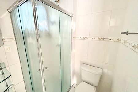 Apartamento à venda com 65m², 3 quartos e 1 vaga Apartamento à venda com 65m², 3 quartos e 1 vagaBanheiro