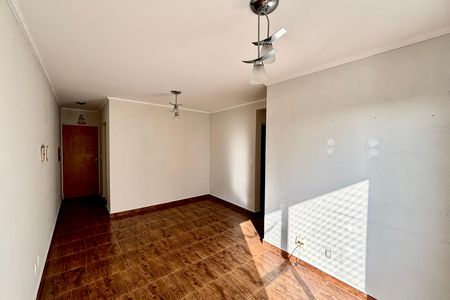 Sala  de apartamento para alugar com 3 quartos, 65m² em Cidade Líder, São Paulo