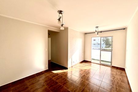Sala  de apartamento para alugar com 3 quartos, 65m² em Cidade Líder, São Paulo