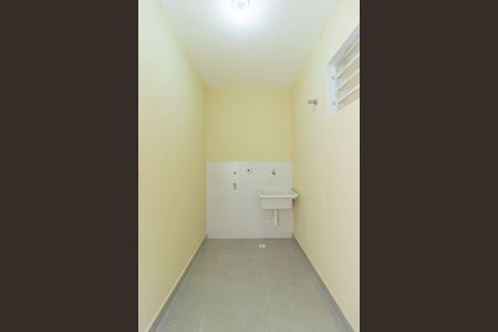 Apartamento à venda com 120m², 2 quartos e sem vaga Apartamento à venda com 120m², 2 quartos e sem vagaLavanderia