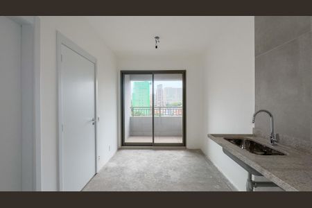 Sala e cozinha de apartamento à venda com 1 quarto, 32m² em Campo Belo, São Paulo