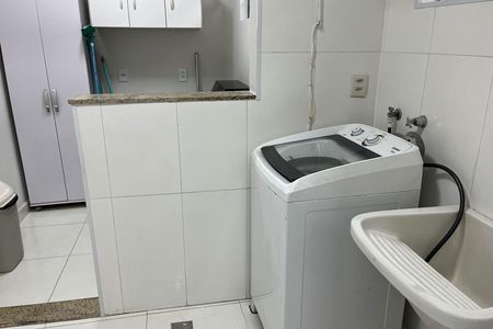 Apartamento para alugar com 140m², 3 quartos e 1 vagaÁrea de Serviço